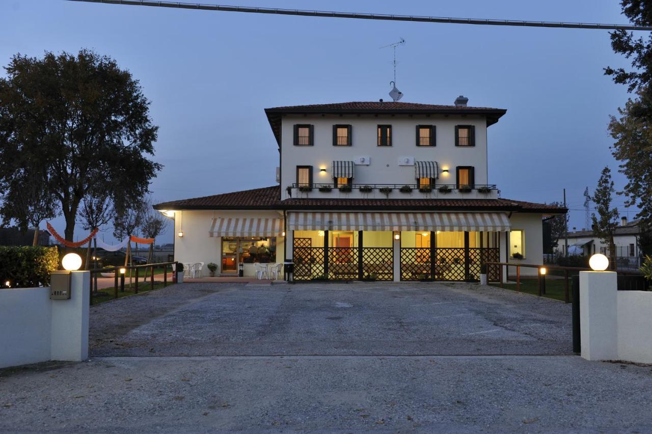 Terzo Bacino Bed and Breakfast San Michele al Tagliamento Eksteriør billede